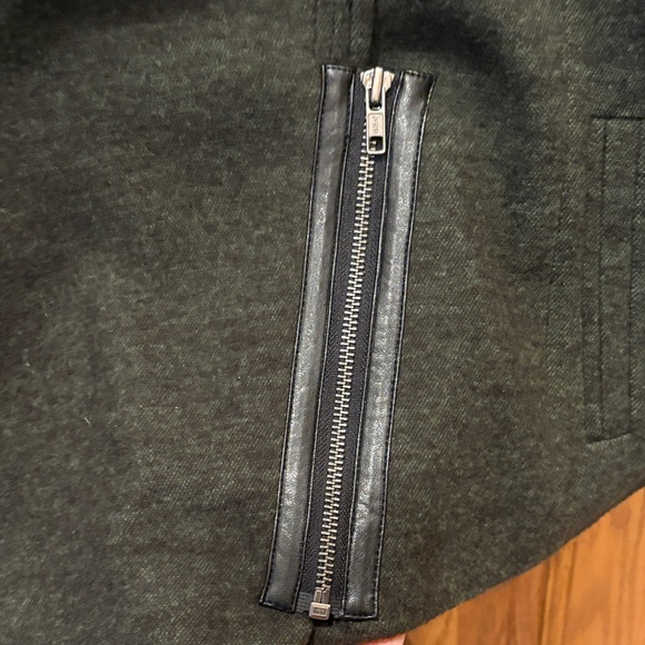 Coldwater Creek Women's Dark Green Asymmetrical Jacket - Picture 3 of 13